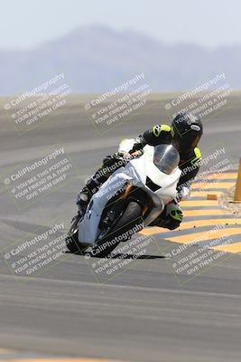 media/May-14-2023-SoCal Trackdays (Sun) [[024eb53b40]]/Turn 12 (1145am)/